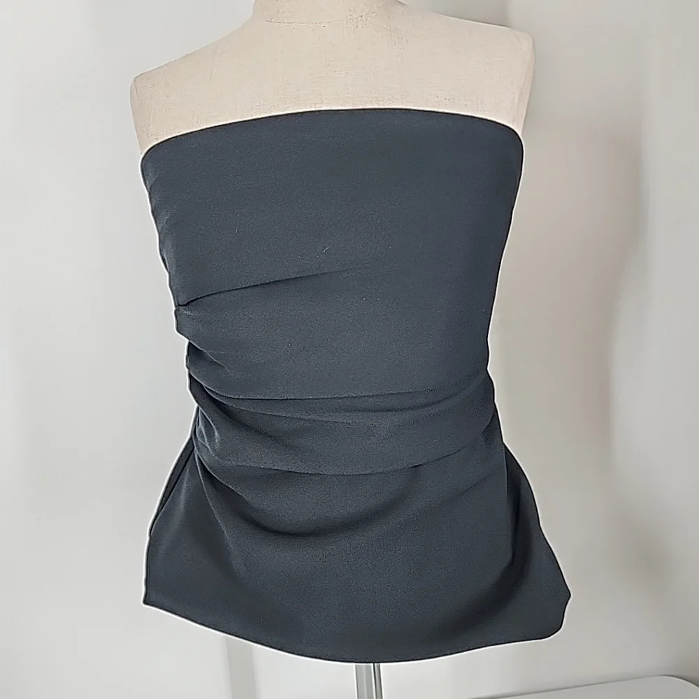 NEW Abercrombie & Fitch Strapless Side Ruched Top Size Medium Black fitted - Picture 2 of 11